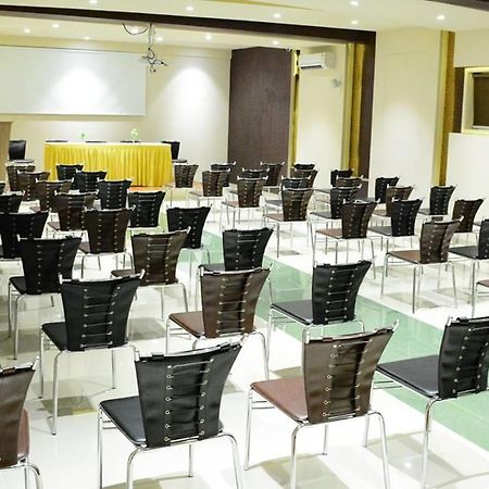 Hotel Ramkrishna Executive Barsi Экстерьер фото